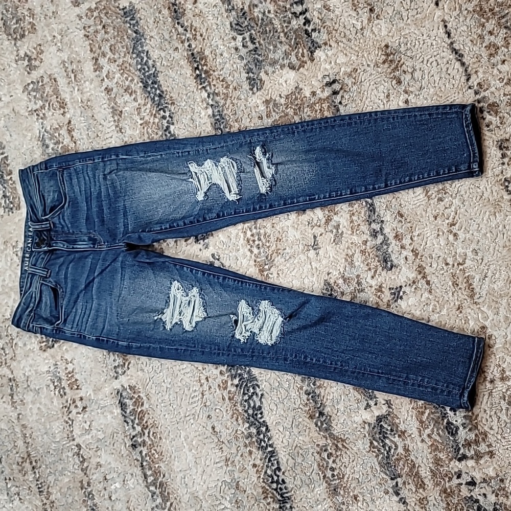 EUC AMERICAN EAGLE WOMEN JEANS size 6